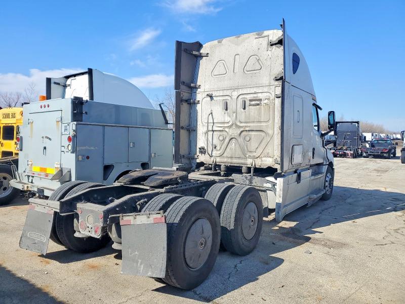 2019 Freigliner 2019 Freightliner Cascadia 126 Semi Truck