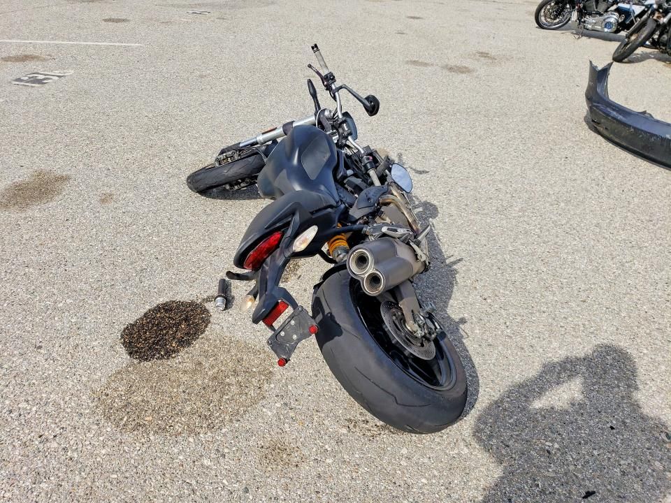 2015 Ducati Monster 821