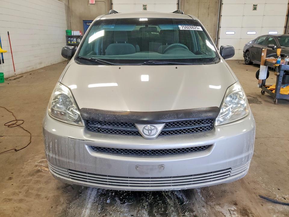 2005 Toyota Sienna le