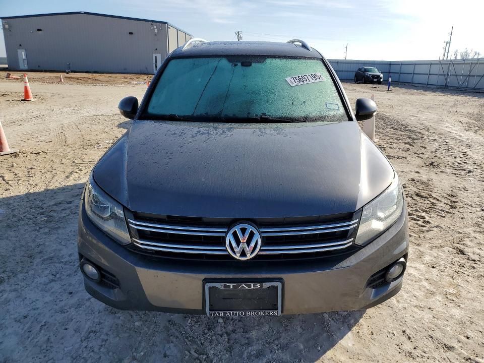 2016 Volkswagen Tiguan s