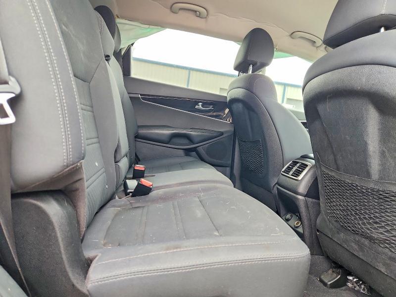 2019 KIA Sorento lx V6