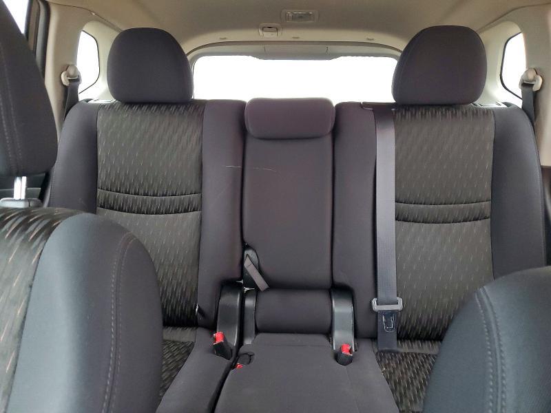 2017 Nissan Rogue sv