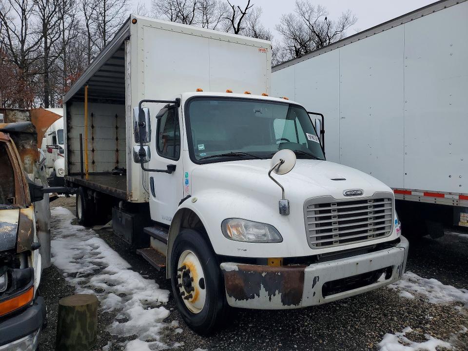 2015 Freightliner Business Class M2 BOX Truck