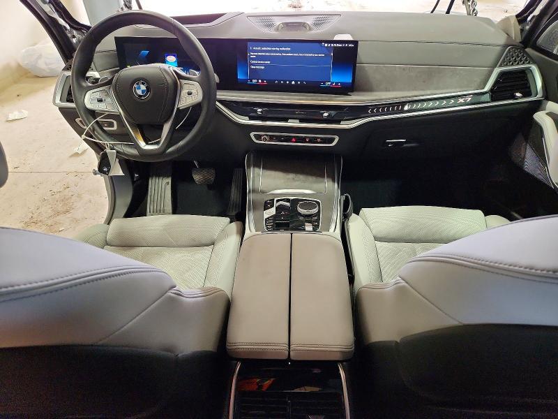 2025 BMW X7 Xdrive40i