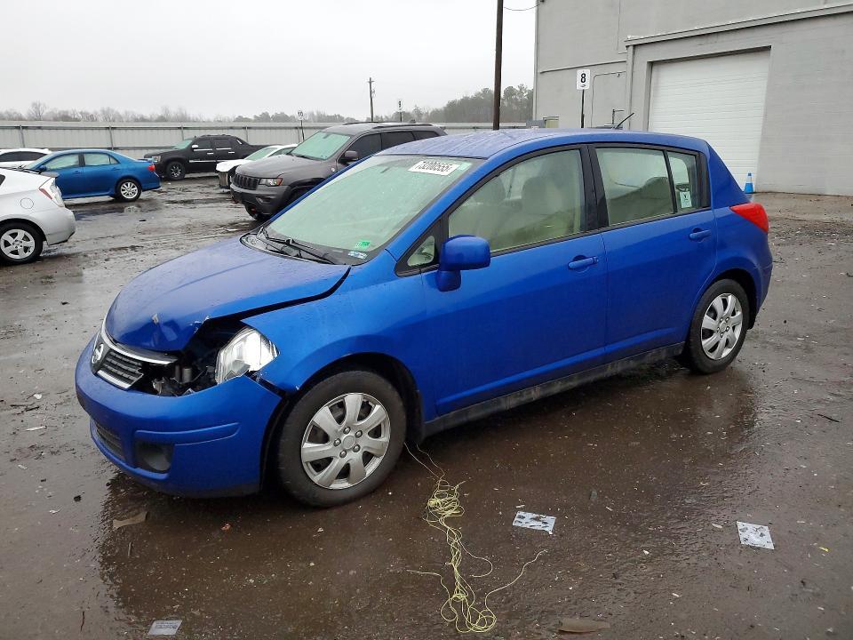 2009 Niss Versa 1.8 s