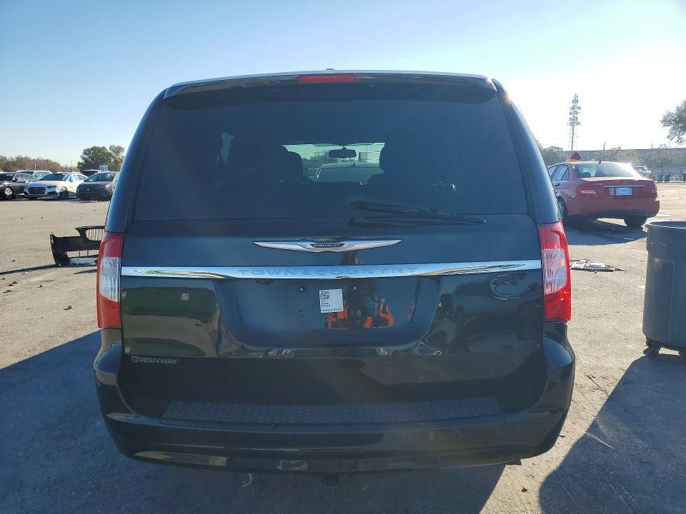 2015 Chrysler Town & Country s