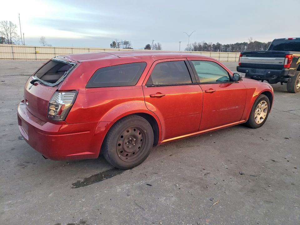 2005 Dodge Magnum se