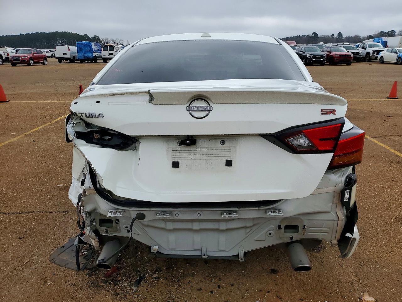 2023 Niss Altima