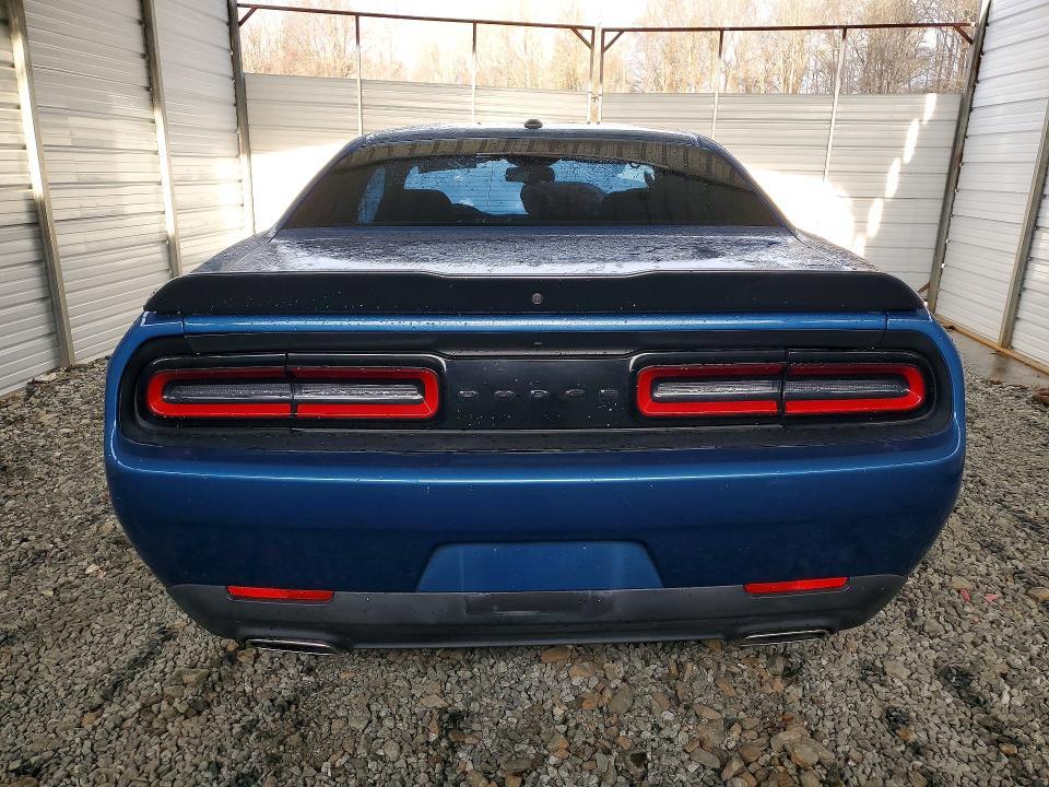 2022 Dodge Challenger sxt