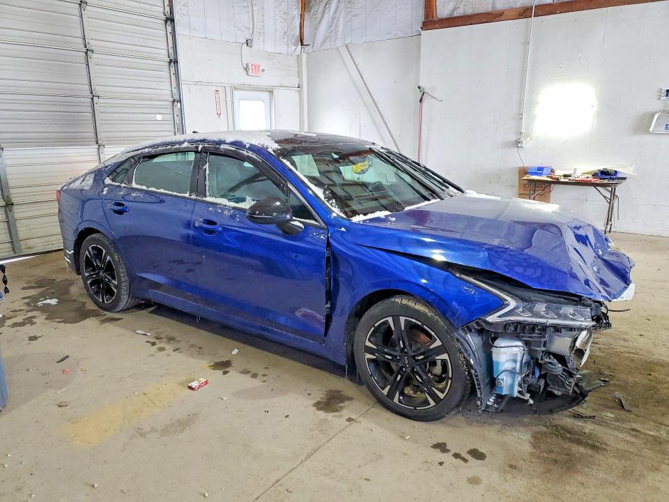 2022 KIA K5 gt Line