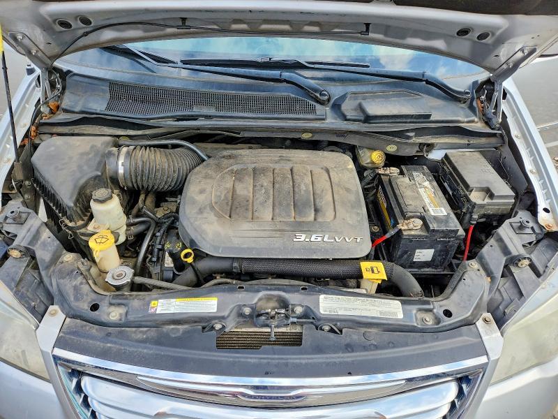 2012 Chrysler Town & Country Touring