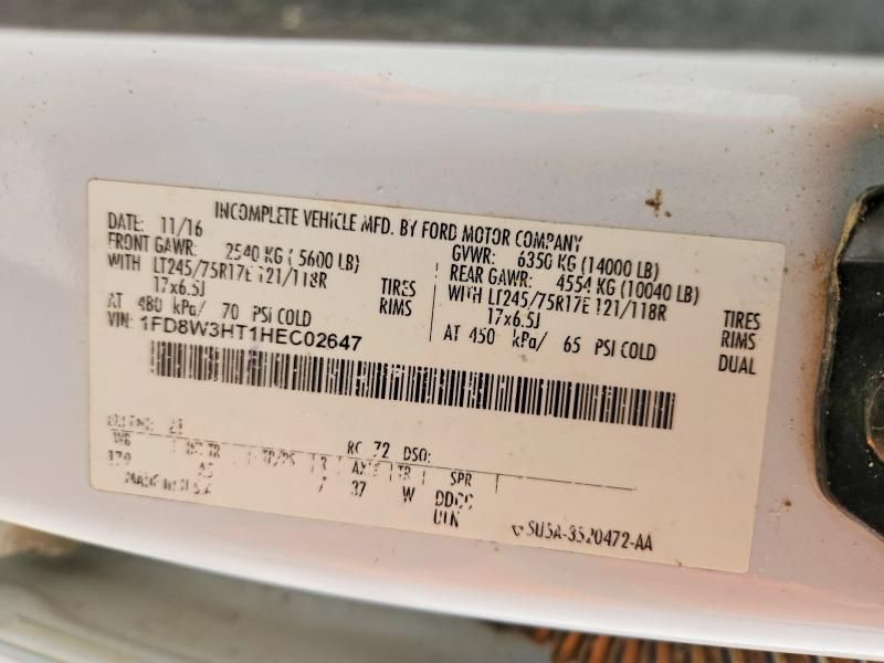 2017 Ford F350 Super Duty Flatbed Truck