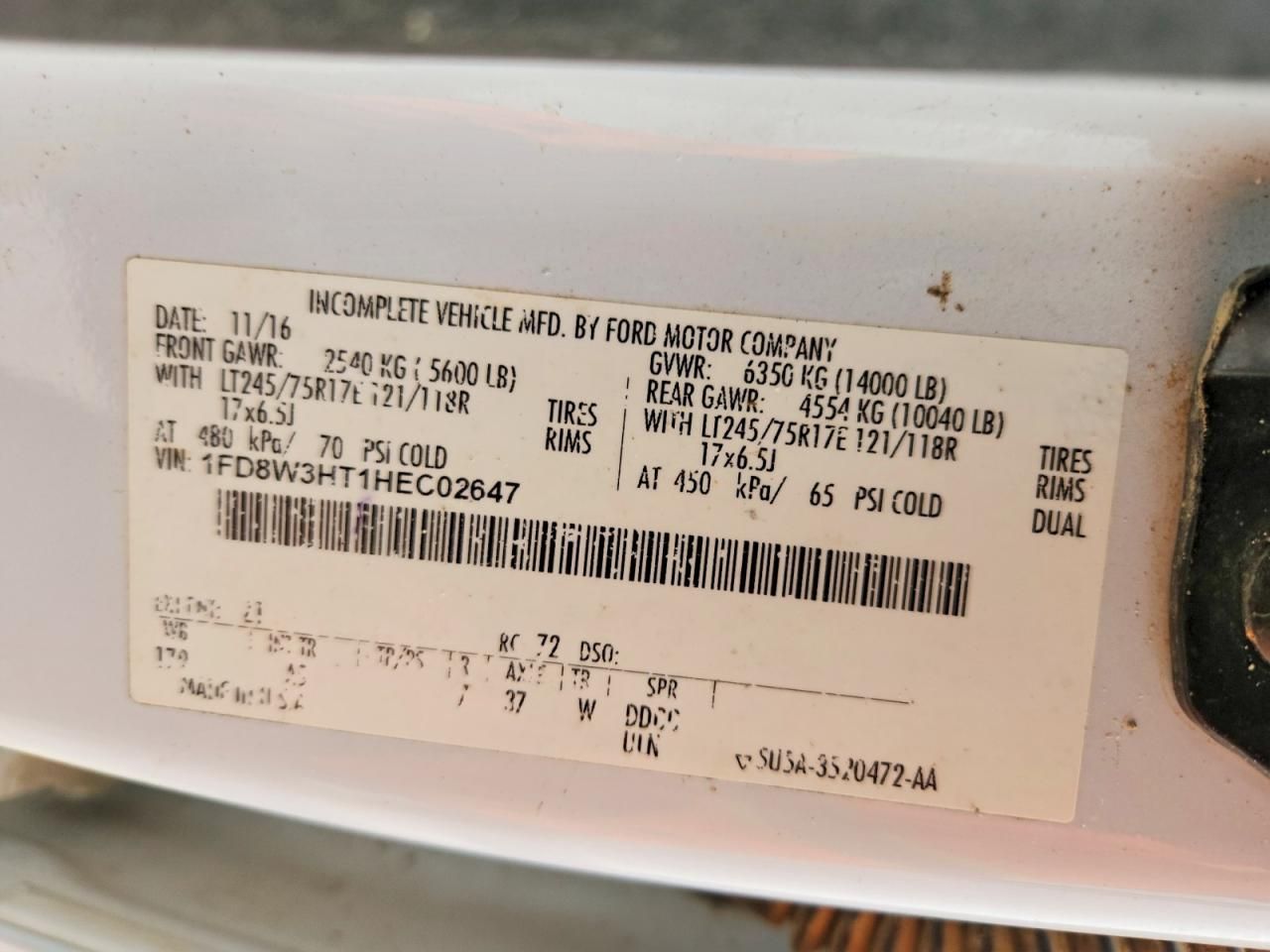 2017 Ford F350 Super Duty Flatbed Truck