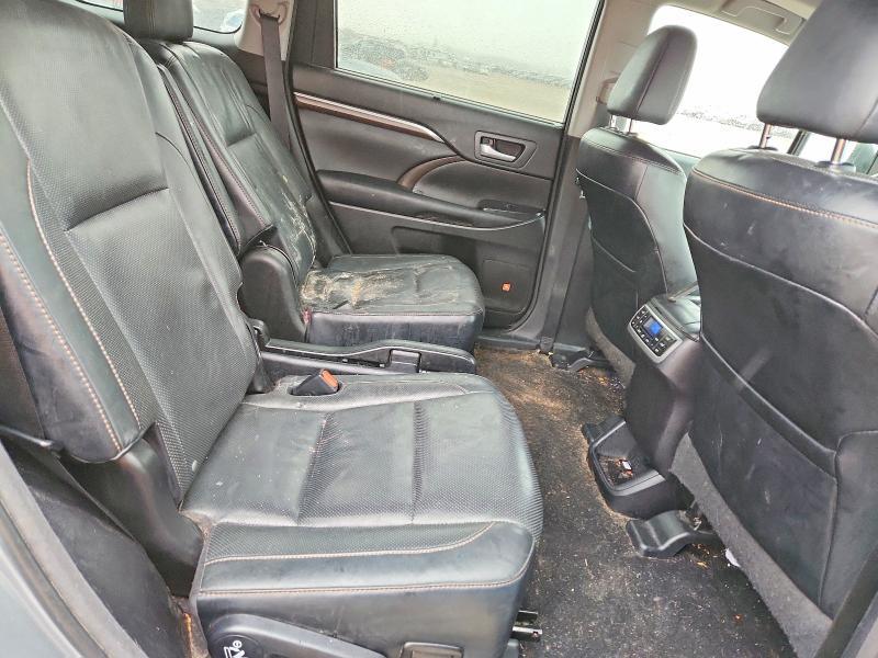 2016 Toyota Highlander Limited Platinum
