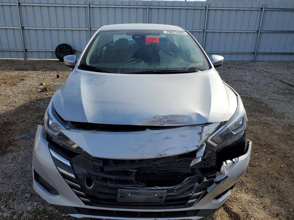 2023 Nissan Versa sv