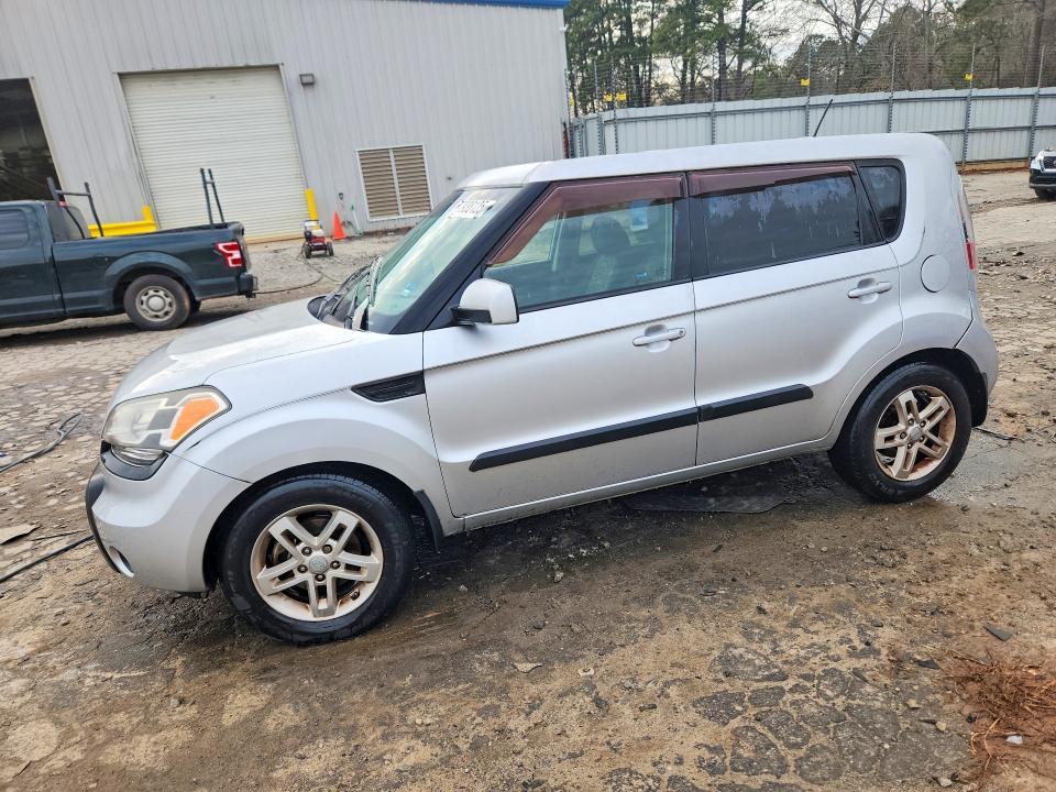 2011 KIA Soul +