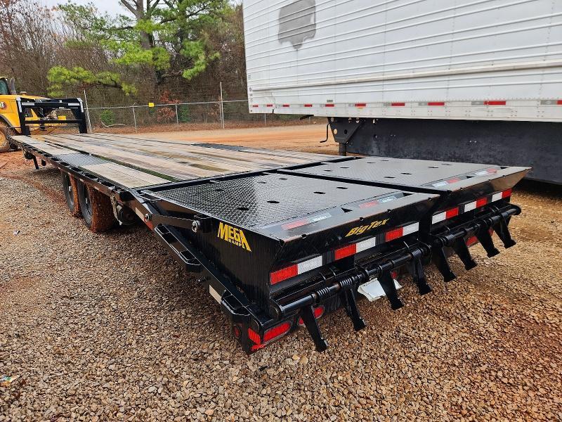 2023 Big Tex 14GN-35+5 Equipment Trailer