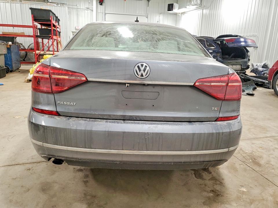 2017 Volkswagen Passat s