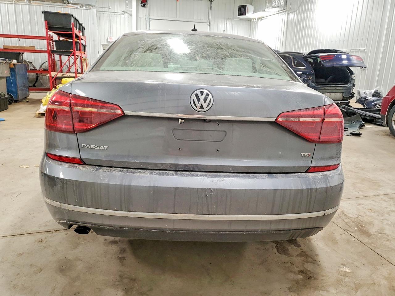 2017 Volkswagen Passat s