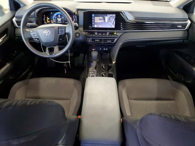 2025 Toyota Camry le