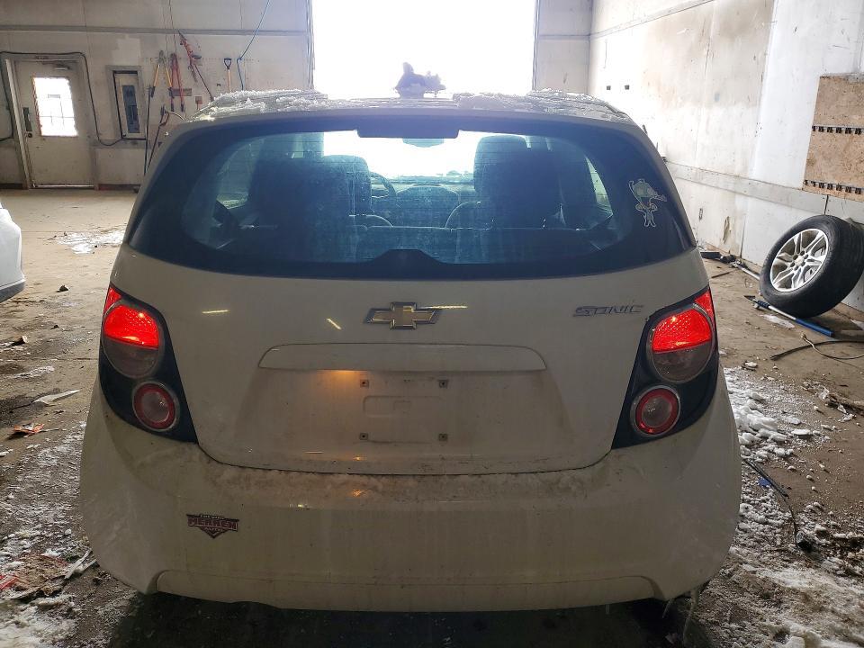 2016 Chevrolet Sonic ls