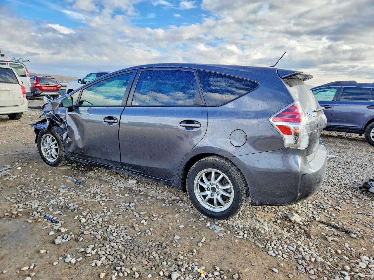 2016 Toyota Prius v