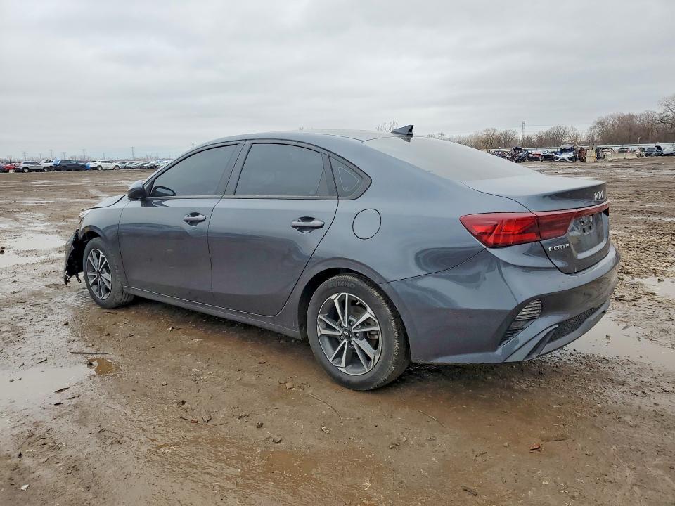 2023 KIA Forte lx