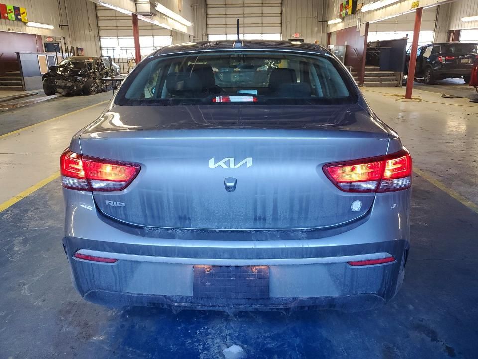 2022 KIA Rio s