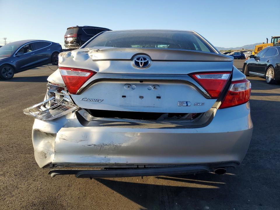 2016 Toyota Camry Hybrid