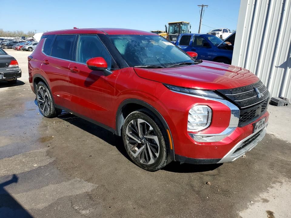 2022 Mitsubishi Outlander se