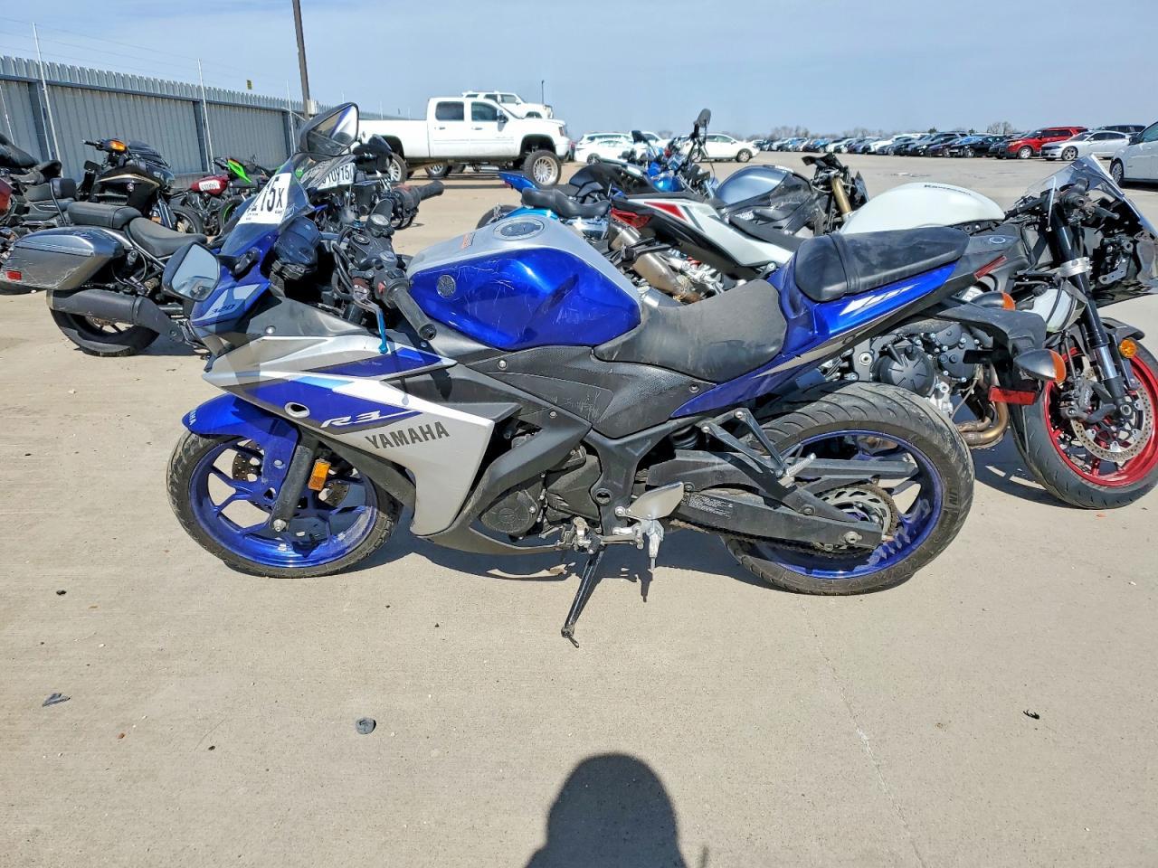 2015 Yama YZFR3