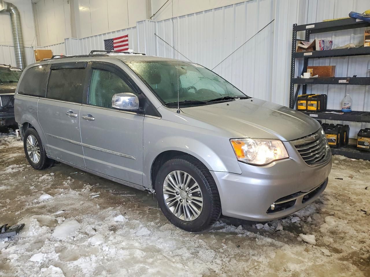2014 Chrysler Town & Country Touring l