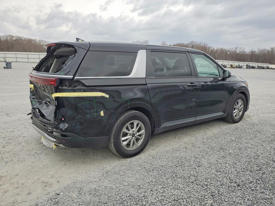 2022 KIA Carnival lx