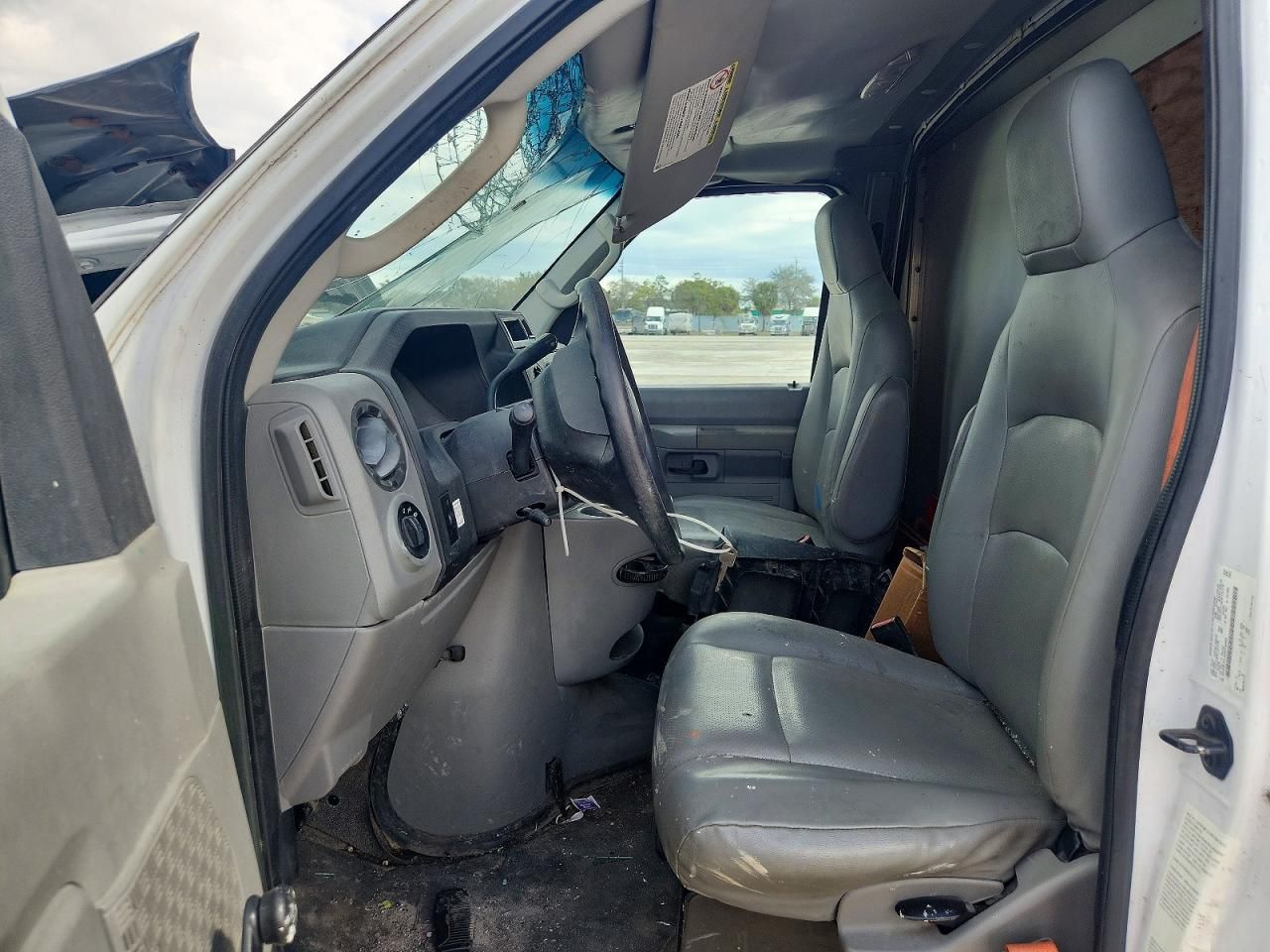 2016 Ford E350 BOX Truck