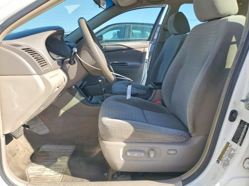 2005 Toyota Camry le