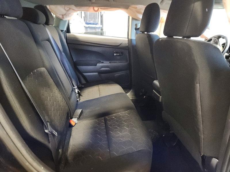 2021 Mitsubishi Rvr se