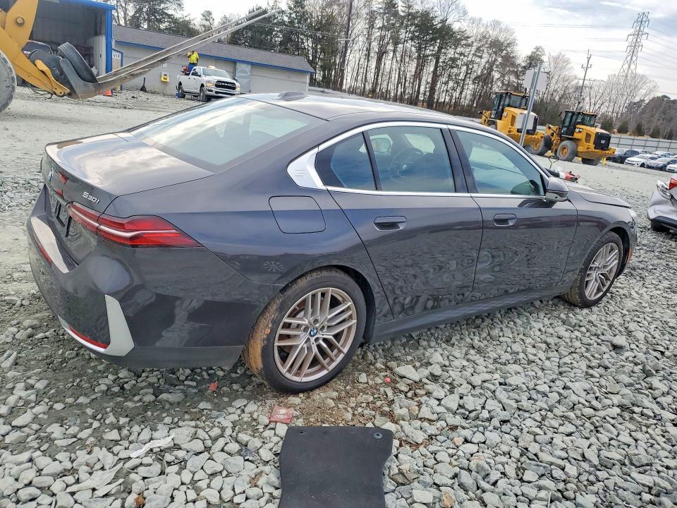 2024 BMW 530 xi