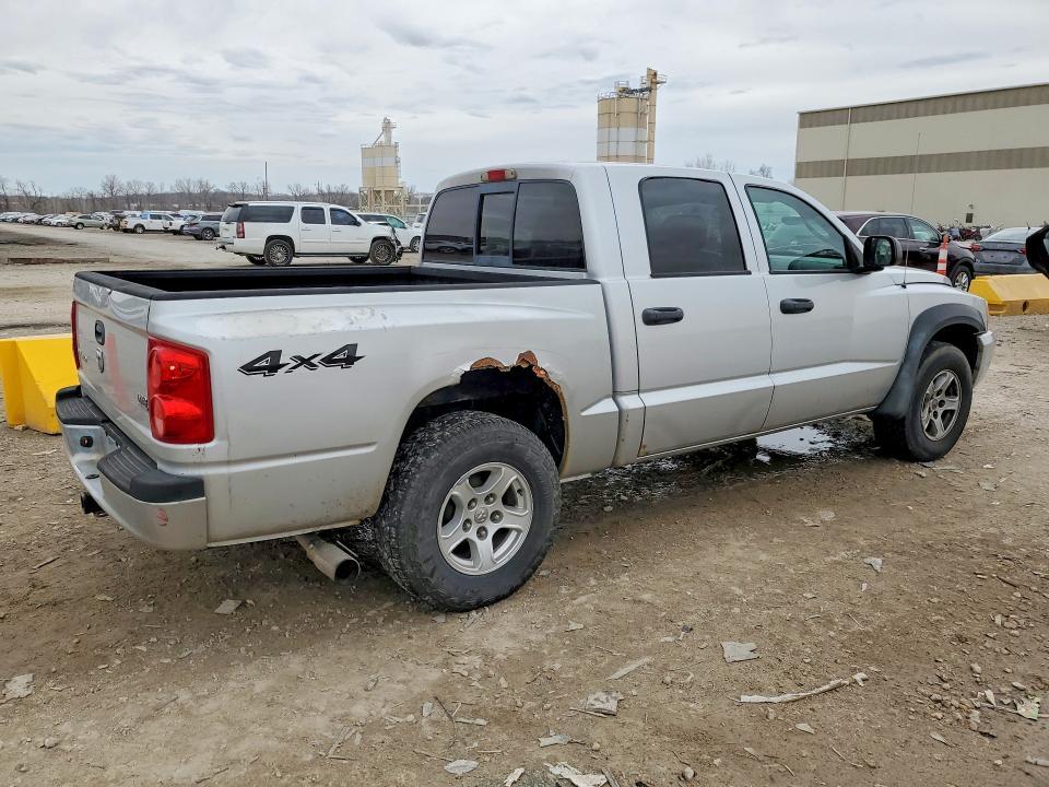 2005 Dodge Dakota Quad Laramie