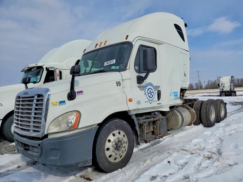 2015 Freightliner Cascadia Semi Truck