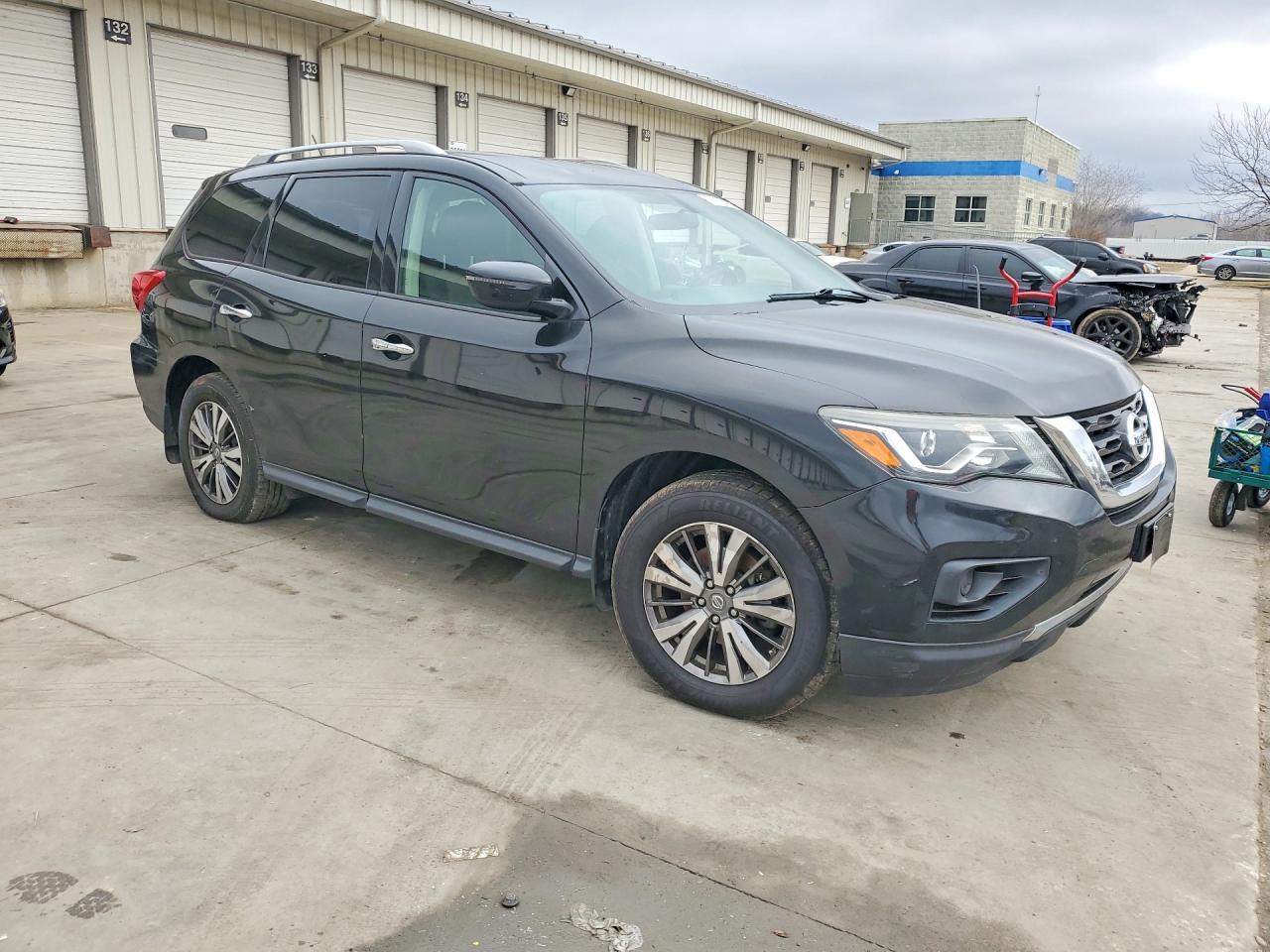 2018 Nissan Pathfinder s
