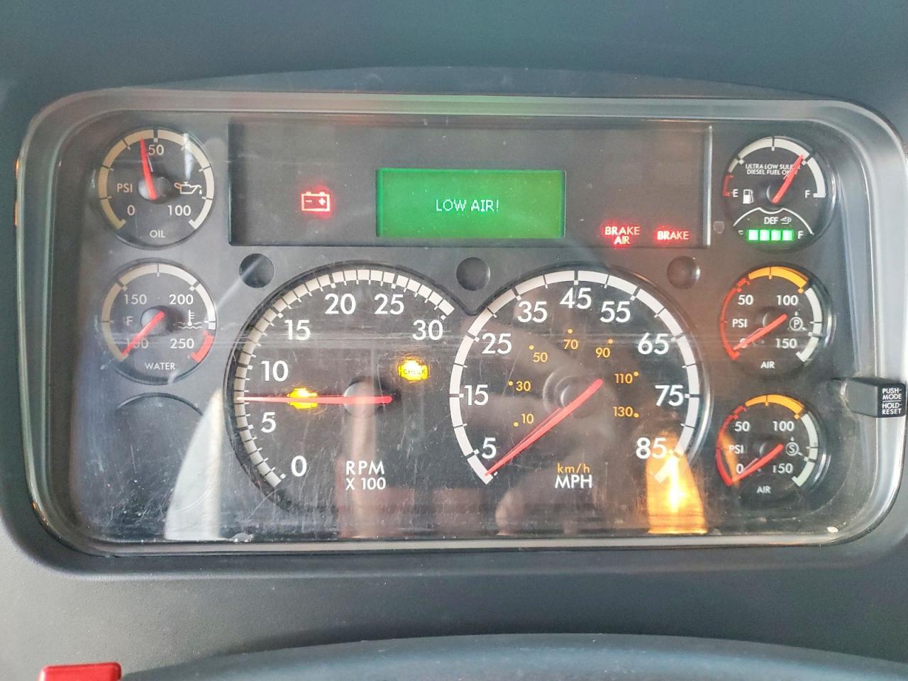 2019 Freightliner Business Class M2 box Truck