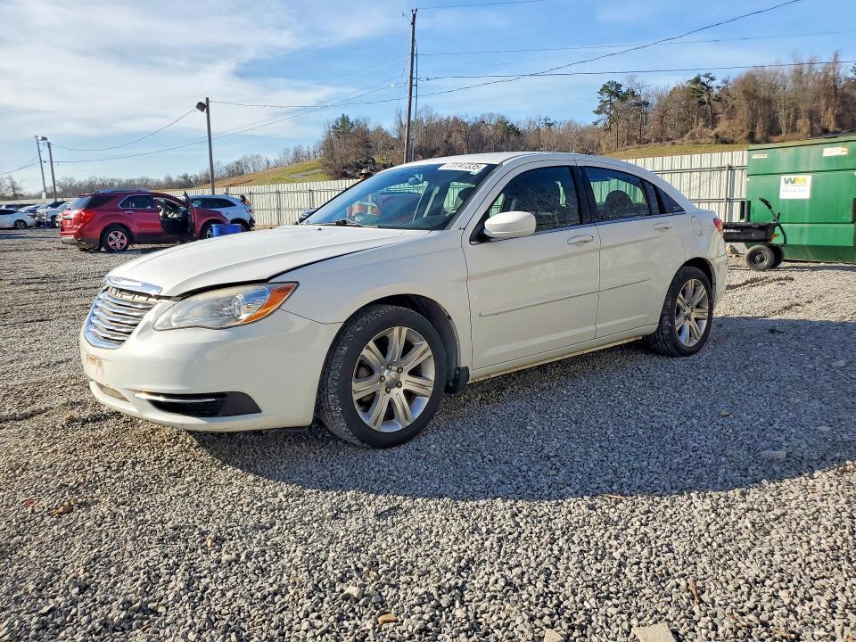 2012 Chrysler 200 lx