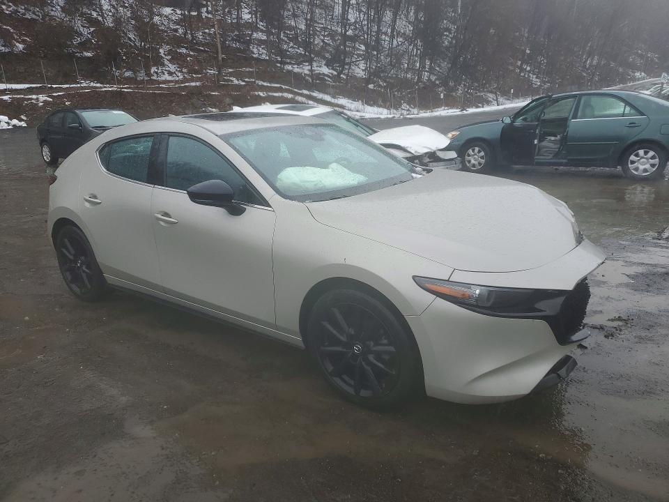 2023 Mazda 2