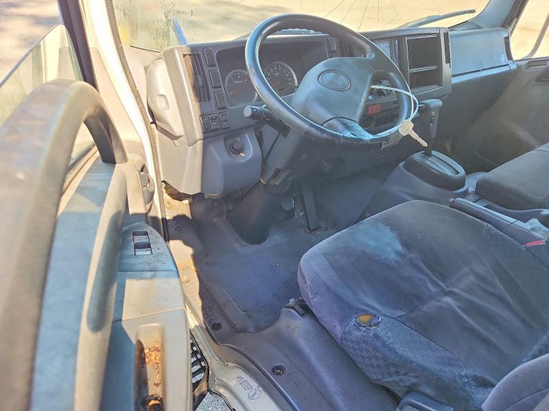 2011 Isuzu Npr hd box Truck