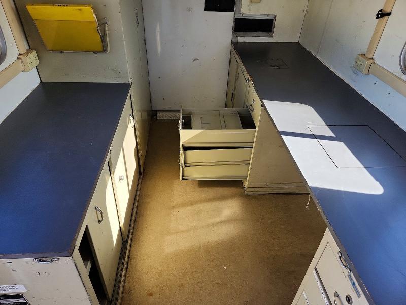 1998 Pelsue 1998 Featherlite Fiber Optic Splicing Trailer