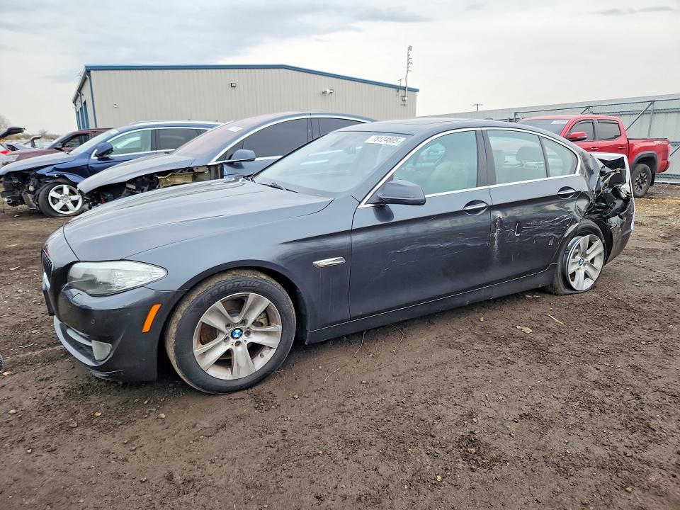 2011 BMW 528 i