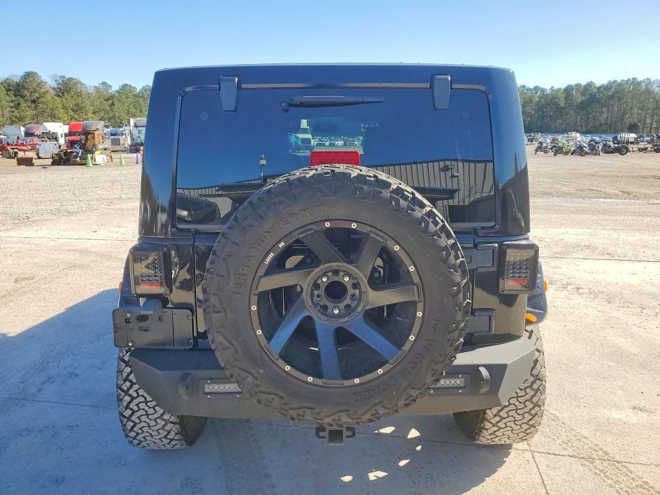 2013 Jeep Wrangler Unlimited Sahara