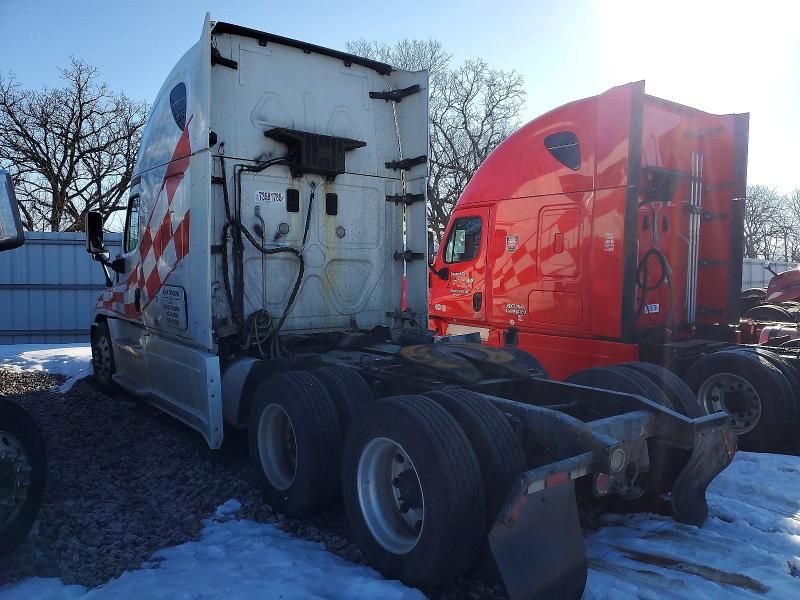 2016 Freightliner Cascadia 125 Semi Truck