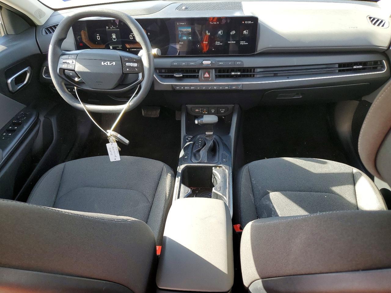 2025 KIA K4 lx