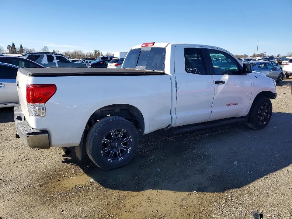 2013 Toyota Tundra Double cab SR5